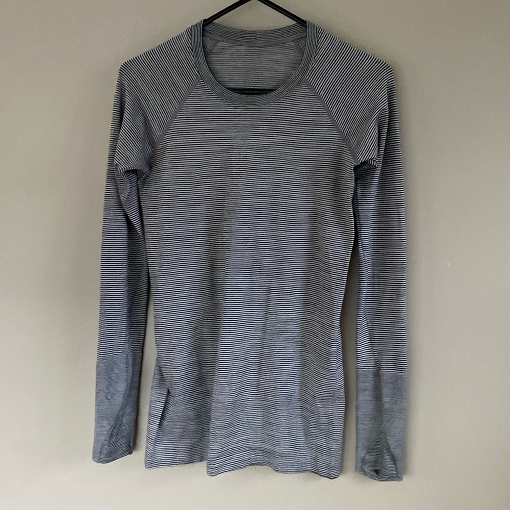 Lululemon Swift to stride Striped Sz 6 Black/white Longsleeve